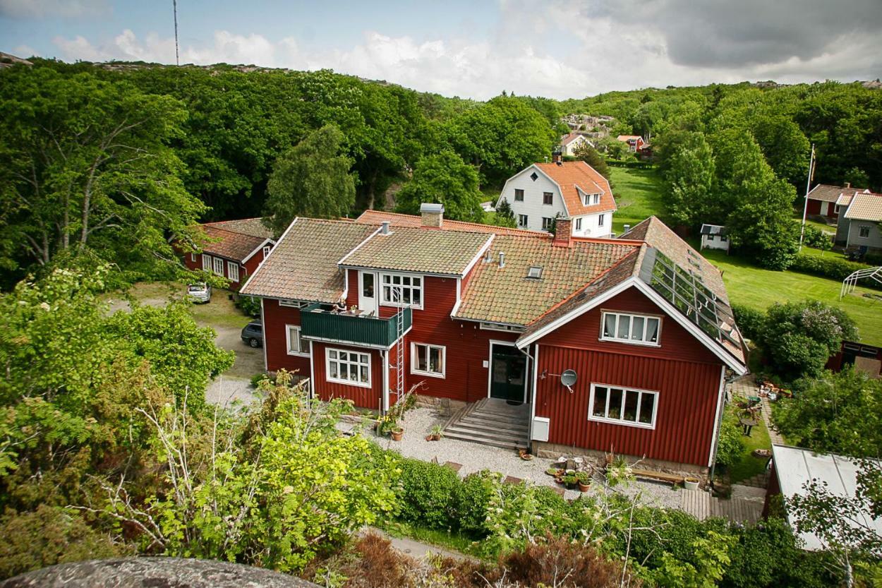 Hamburgo Gamla Skola Hostel Hamburgsund Exteriör bild